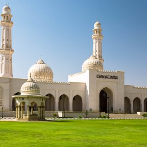 Die Sultan-Qaboos-Moschee in Salalah, Oman wurde im Jahr 2009 eingeweiht und darf von Nicht-Muslimen leider nicht betreten werden